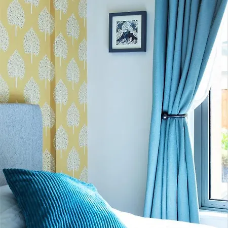 City Centre - 2 Bed With Private Deck * بريستول