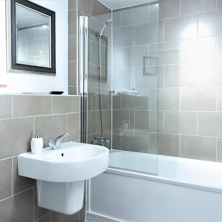 City Centre - 2 Bed With Private Deck Bristol